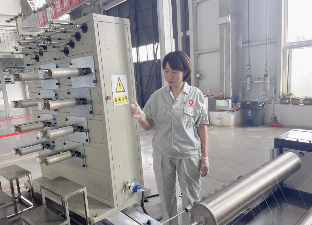 科研一線丨李茹：實(shí)驗(yàn)室里的“纖維魔法師”